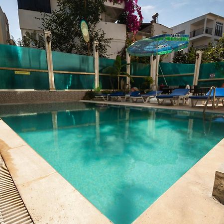Behram Hotel Antalya Bagian luar foto
