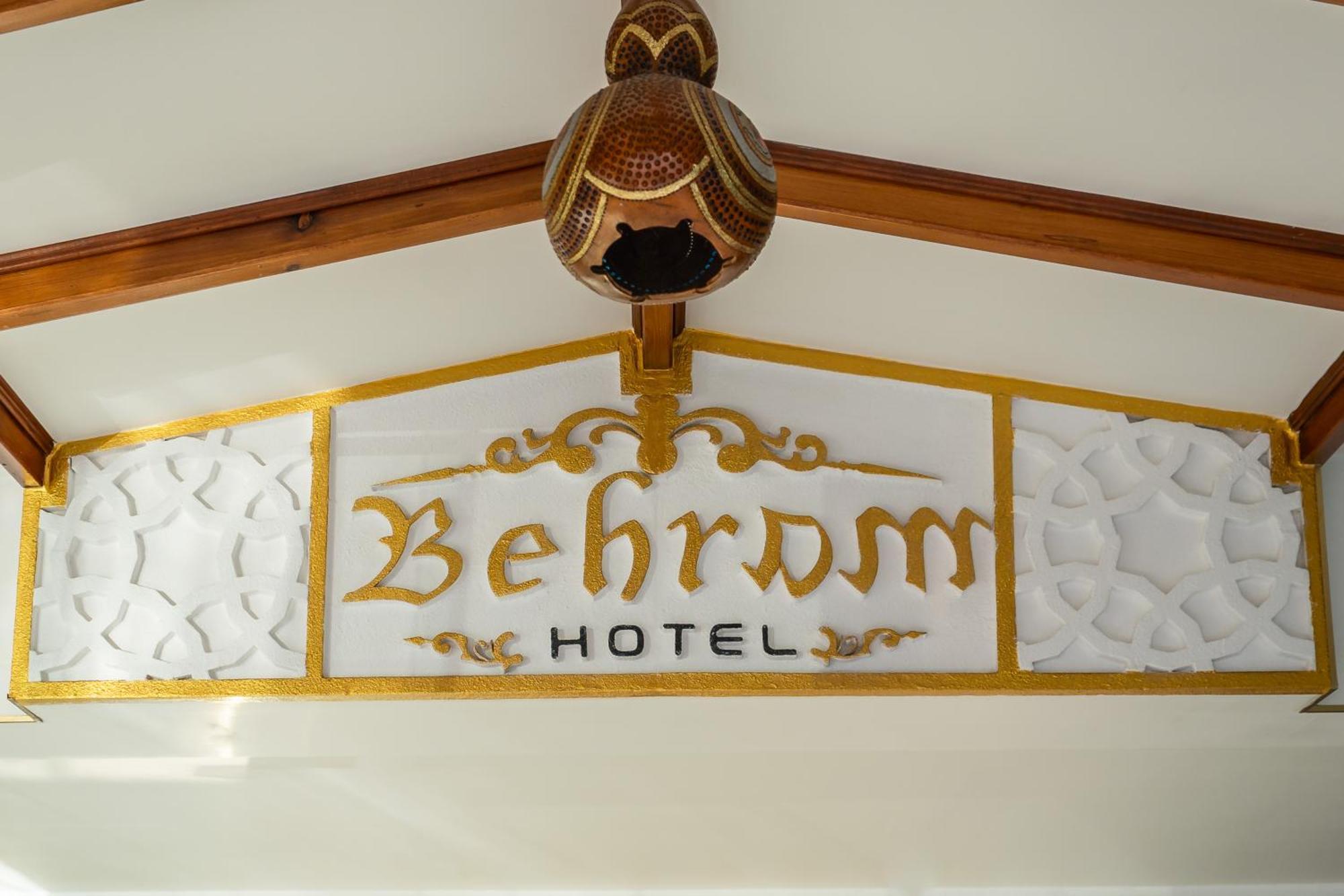 Behram Hotel Antalya Bagian luar foto