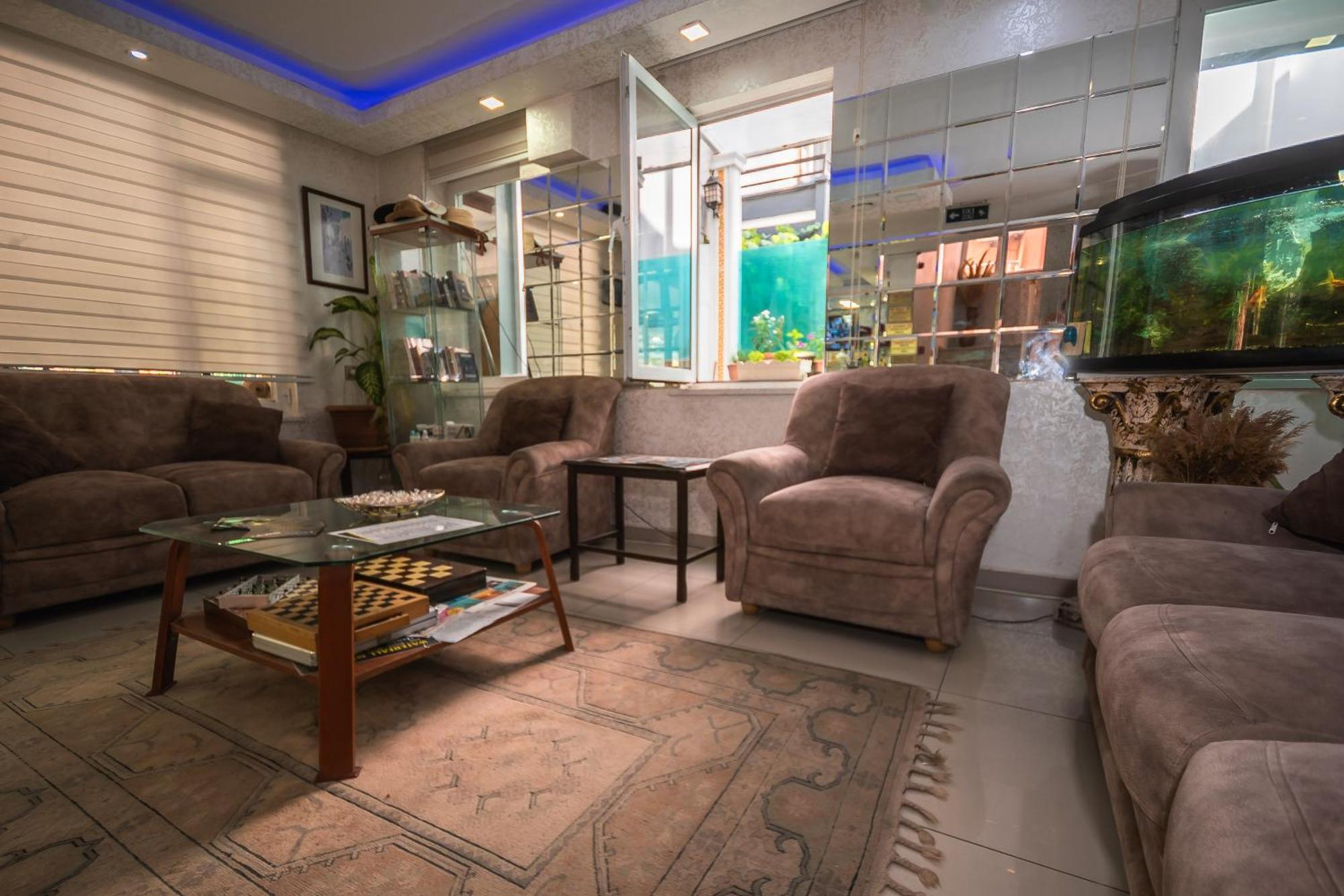 Behram Hotel Antalya Bagian luar foto