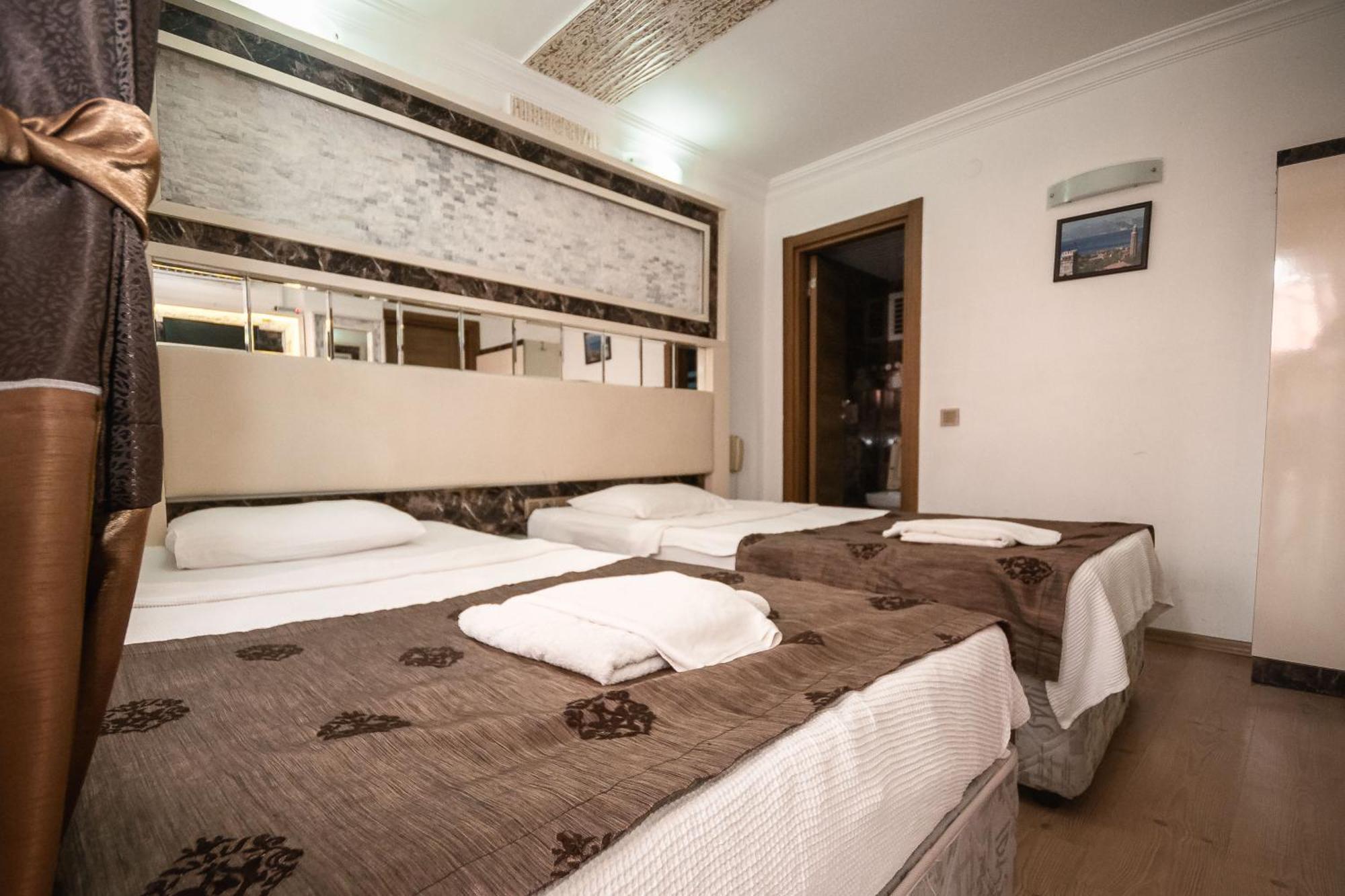 Behram Hotel Antalya Bagian luar foto